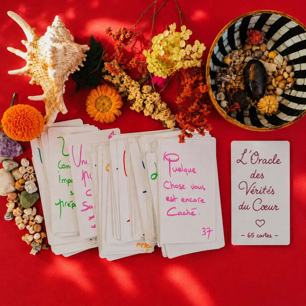 L’Oracle des Vérités du Cœur - Jeu Divinatoire de 65 Cartes, Artisanal, Fait Main et Manuscrit